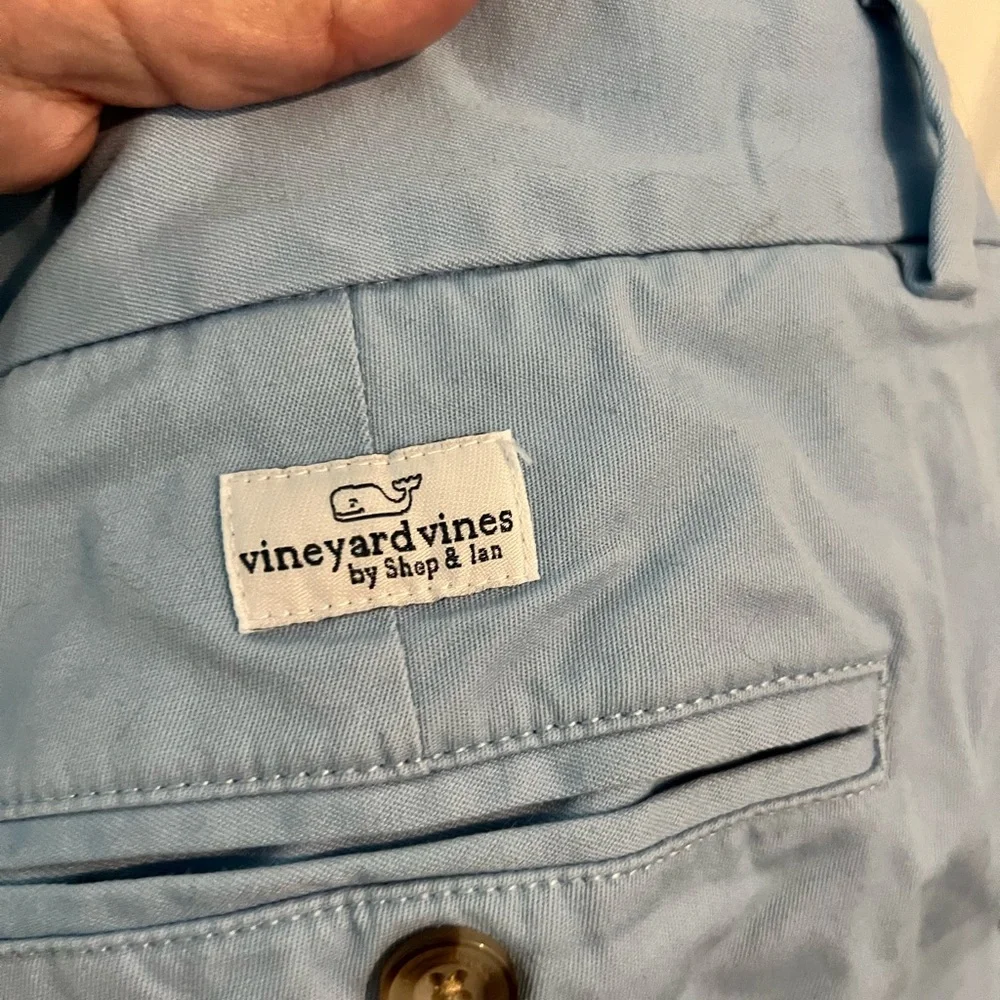 Like New Vineyard Vines 9 inch Breaker Shorts in Jake Blue - Picture 4 of 6